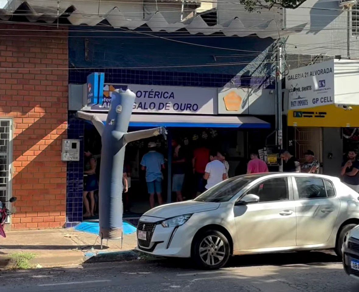 Fachada da Lotérica Galo de Ouro